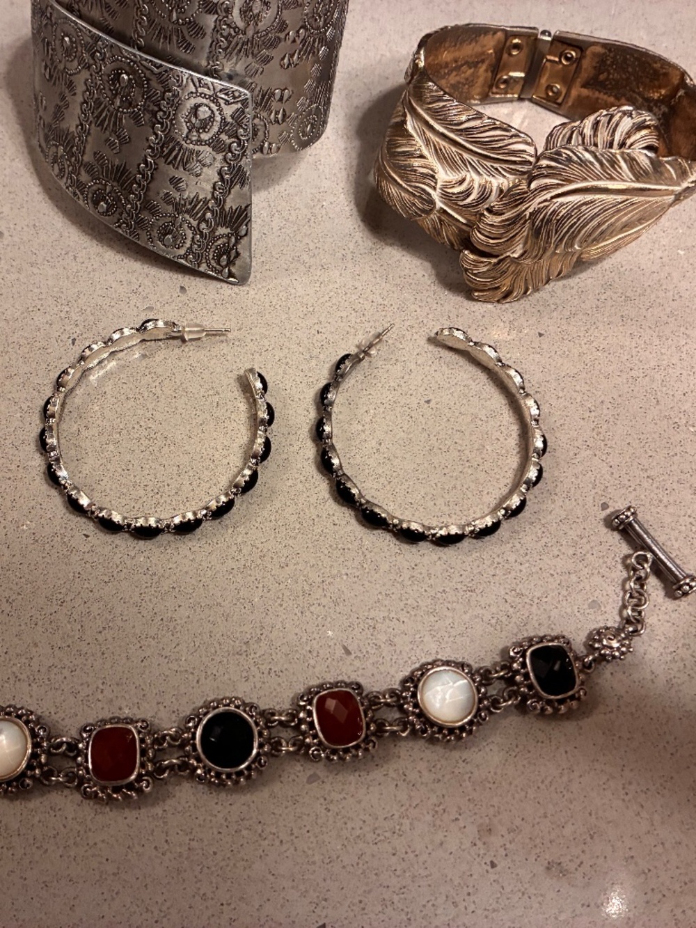 Beautiful vintage jewelry bundle